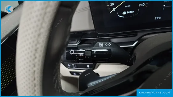 KIA CARNIVAL GASOLINE 9-SEATER GRAVITY