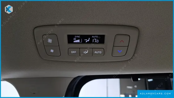 KIA CARNIVAL GASOLINE 9-SEATER GRAVITY