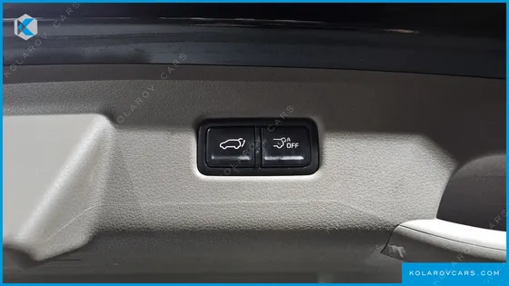 KIA CARNIVAL GASOLINE 9-SEATER GRAVITY