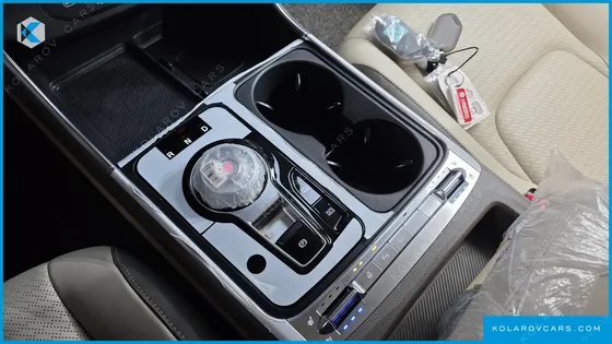 KIA CARNIVAL DIESEL 7-SEATER SIGNATURE