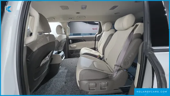KIA CARNIVAL DIESEL 7-SEATER SIGNATURE