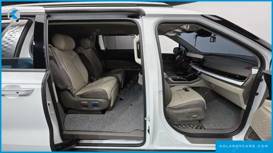 KIA CARNIVAL DIESEL 7-SEATER SIGNATURE