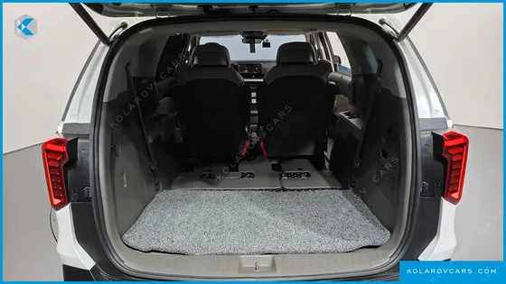 KIA CARNIVAL DIESEL 7-SEATER SIGNATURE