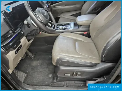 KIA CARNIVAL HEV 9SEATER GRAVITY