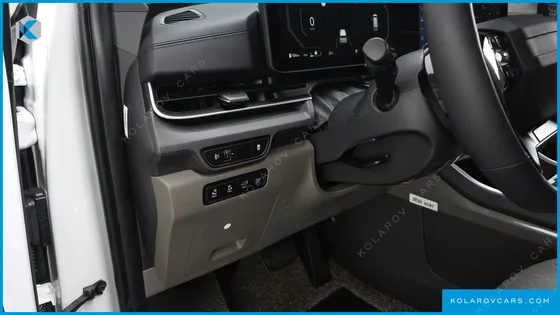 KIA CARNIVAL GASOLINE 9-SEATER PRESTIGE