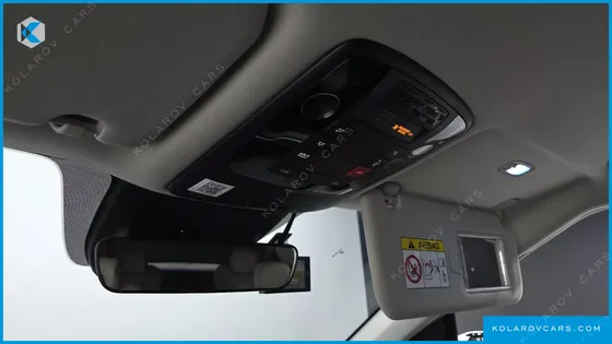 KIA CARNIVAL GASOLINE 9-SEATER PRESTIGE