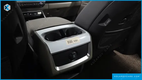 KIA CARNIVAL GASOLINE 9-SEATER PRESTIGE