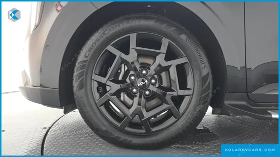 KIA CARNIVAL GASOLINE 9-SEATER GRAVITY