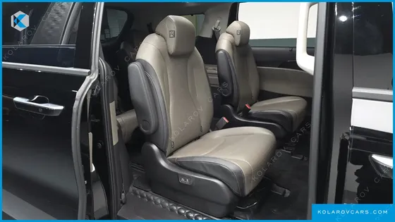 KIA CARNIVAL GASOLINE 9-SEATER GRAVITY