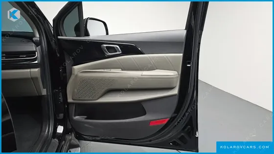 KIA CARNIVAL GASOLINE 9-SEATER GRAVITY