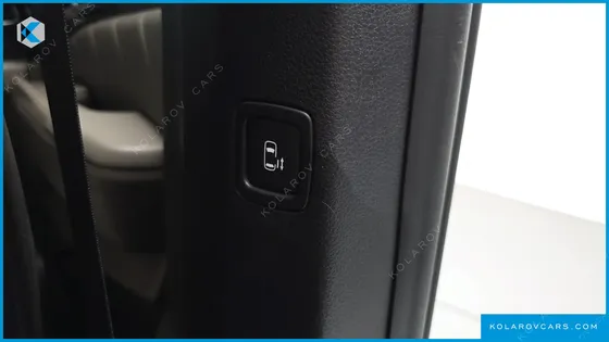 KIA CARNIVAL GASOLINE 9-SEATER GRAVITY