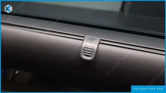 KIA CARNIVAL GASOLINE 9-SEATER GRAVITY