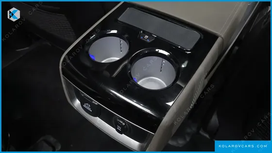 KIA CARNIVAL GASOLINE 9-SEATER GRAVITY