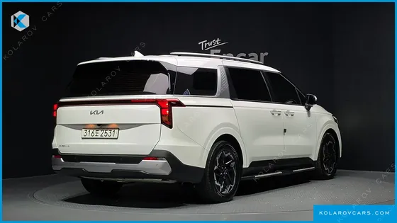 KIA CARNIVAL DIESEL 9-SEATER PRESTIGE
