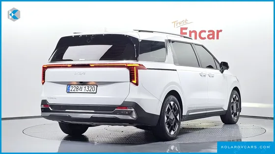 KIA CARNIVAL GASOLINE 7-SEATER NOBLESSE