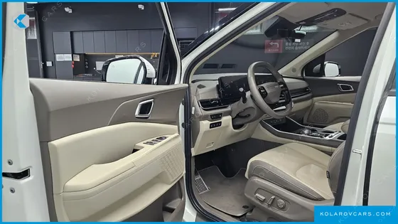 KIA CARNIVAL GASOLINE 7-SEATER NOBLESSE