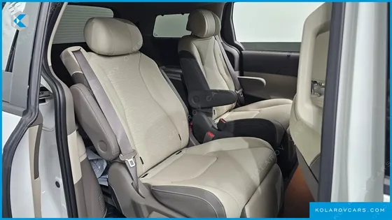 KIA CARNIVAL GASOLINE 7-SEATER NOBLESSE