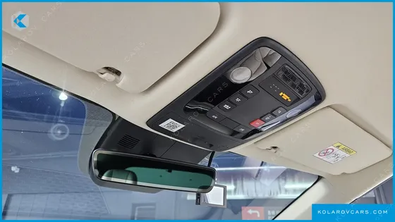 KIA CARNIVAL GASOLINE 7-SEATER NOBLESSE