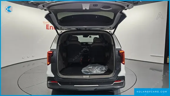 KIA CARNIVAL GASOLINE 7-SEATER NOBLESSE
