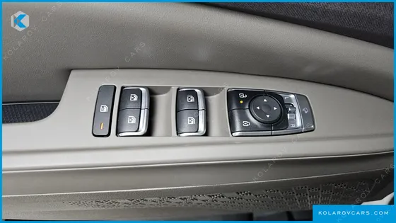 KIA CARNIVAL HEV 9SEATER NOBLESS
