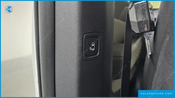 KIA CARNIVAL HEV 9SEATER NOBLESS