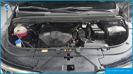 KIA CARNIVAL DIESEL 9-SEATER SIGNATURE