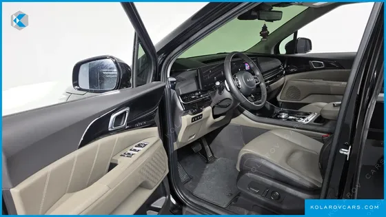 KIA CARNIVAL DIESEL 9-SEATER SIGNATURE
