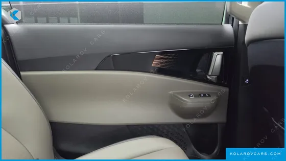 KIA CARNIVAL DIESEL 9-SEATER SIGNATURE