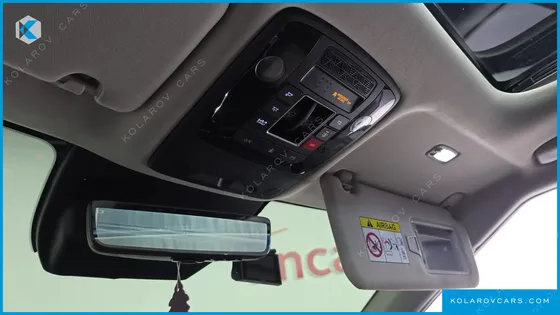 KIA CARNIVAL DIESEL 9-SEATER SIGNATURE