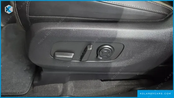KIA CARNIVAL DIESEL 9-SEATER SIGNATURE