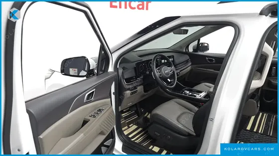 KIA CARNIVAL DIESEL 7-SEATER OUTDOOR