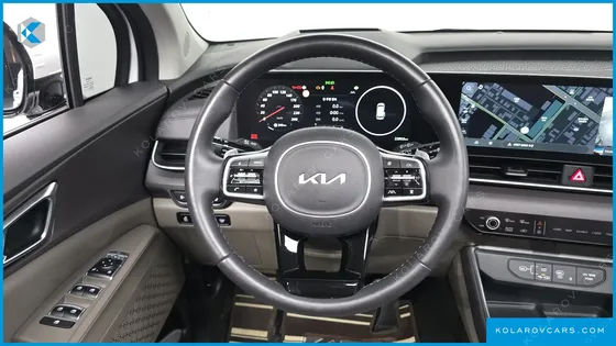 KIA CARNIVAL DIESEL 7-SEATER OUTDOOR
