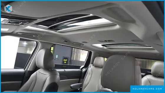 KIA CARNIVAL DIESEL 7-SEATER OUTDOOR