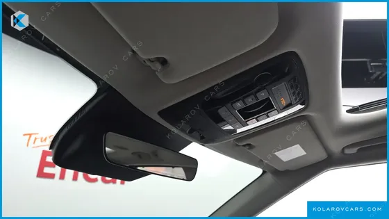 KIA CARNIVAL DIESEL 7-SEATER OUTDOOR