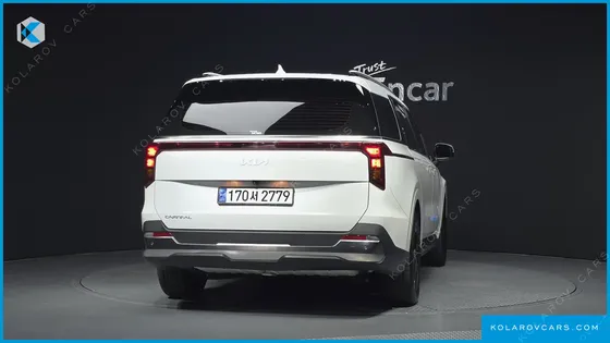 KIA CARNIVAL GASOLINE 9-SEATER NOBLESSE