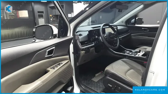 KIA CARNIVAL GASOLINE 9-SEATER NOBLESSE