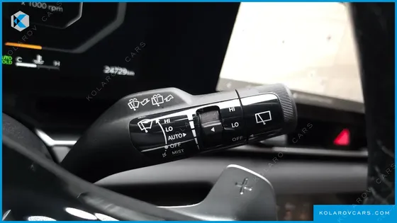 KIA CARNIVAL GASOLINE 9-SEATER NOBLESSE