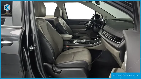 KIA CARNIVAL DIESEL 9-SEATER PRESTIGE