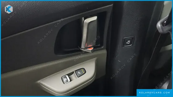 KIA CARNIVAL DIESEL 9-SEATER PRESTIGE