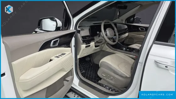 KIA CARNIVAL GASOLINE 9-SEATER HI LIMOUSINE