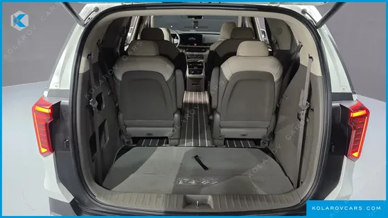 KIA CARNIVAL GASOLINE 9-SEATER HI LIMOUSINE