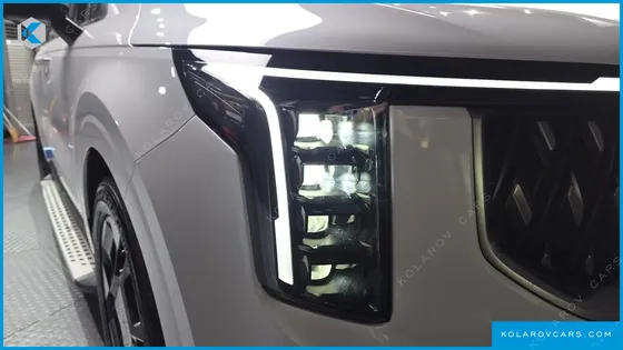 KIA CARNIVAL GASOLINE 9-SEATER HI LIMOUSINE