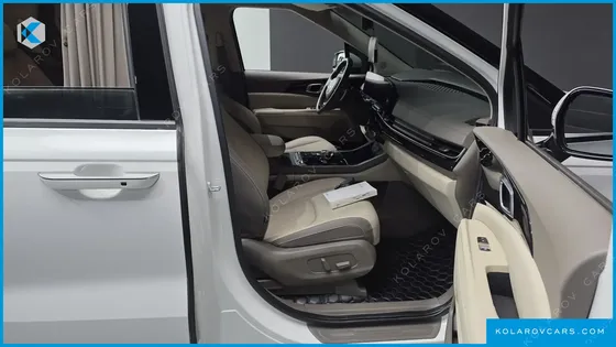 KIA CARNIVAL GASOLINE 9-SEATER HI LIMOUSINE