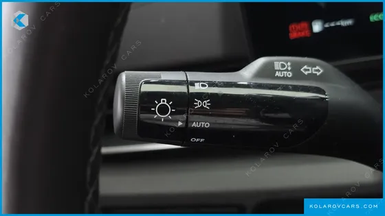 KIA CARNIVAL DIESEL 9-SEATER NOBLESSE