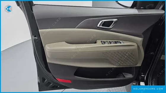 KIA CARNIVAL DIESEL 9-SEATER NOBLESSE
