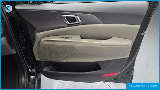 KIA CARNIVAL DIESEL 9-SEATER NOBLESSE