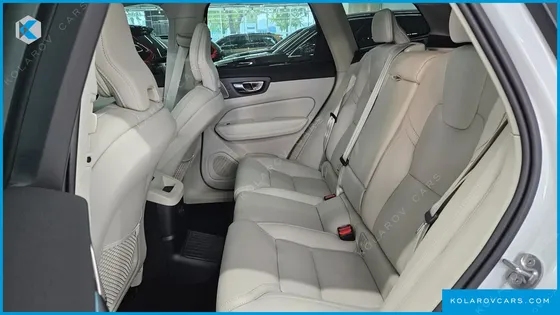 VOLVO XC60 T8 ULTRA BRIGHT