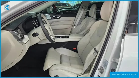 VOLVO XC60 T8 ULTRA BRIGHT