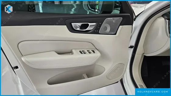 VOLVO XC60 T8 ULTRA BRIGHT