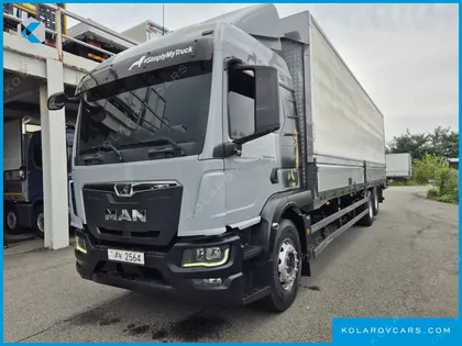MAN TRUCK CARGO TRUCK 6X2